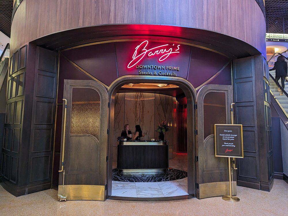 Exterior of Barry's Downtown Prime